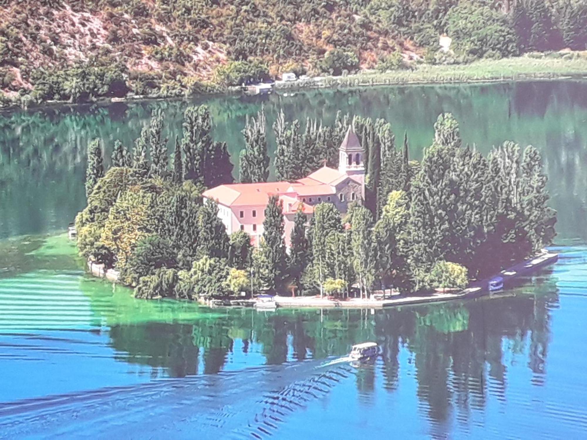 Kuce Za Odmor Brkic Apartment Lozovac Bagian luar foto