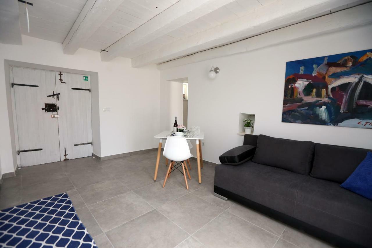 Kuce Za Odmor Brkic Apartment Lozovac Bagian luar foto
