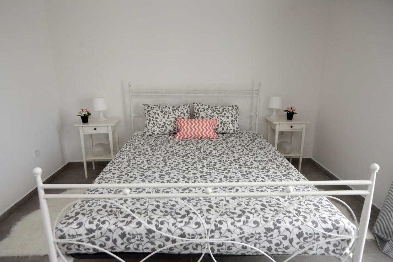 Kuce Za Odmor Brkic Apartment Lozovac Bagian luar foto