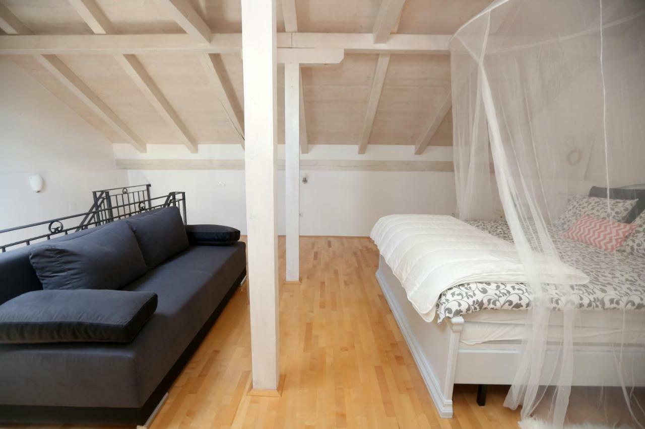 Kuce Za Odmor Brkic Apartment Lozovac Bagian luar foto