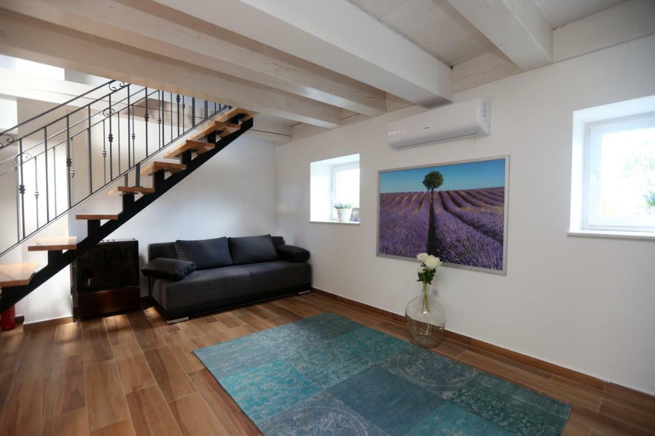 Kuce Za Odmor Brkic Apartment Lozovac Bagian luar foto
