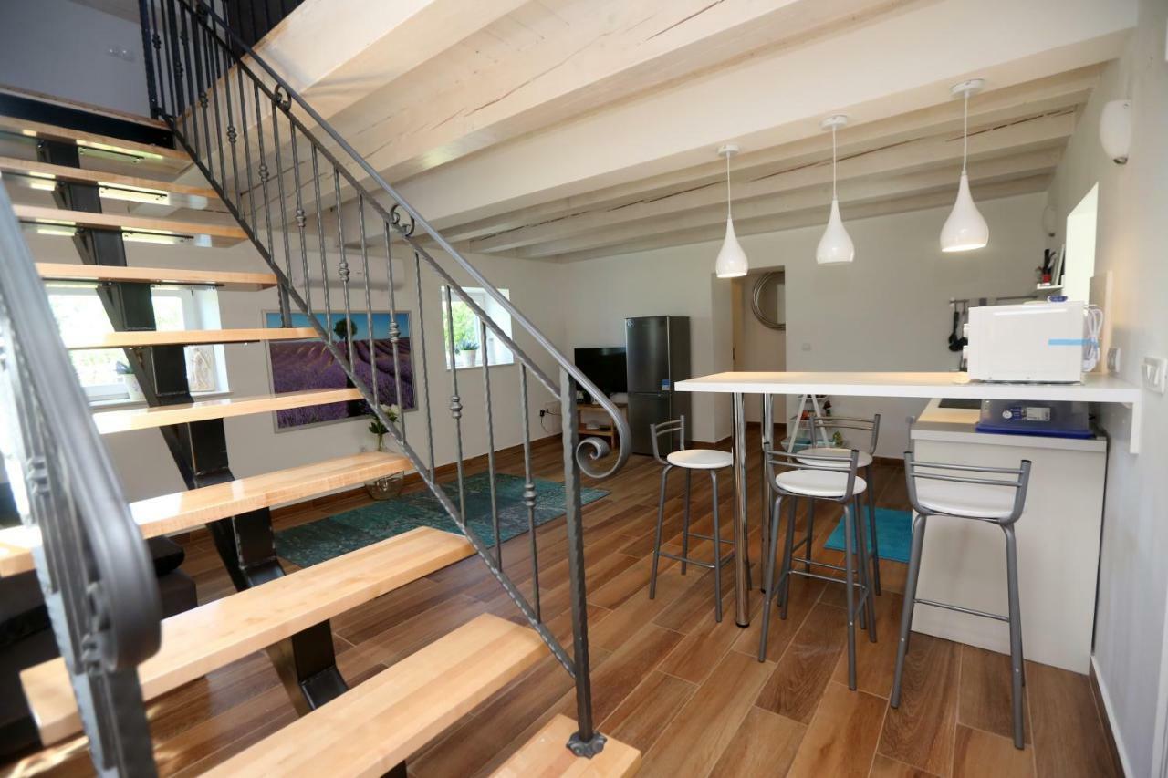Kuce Za Odmor Brkic Apartment Lozovac Bagian luar foto
