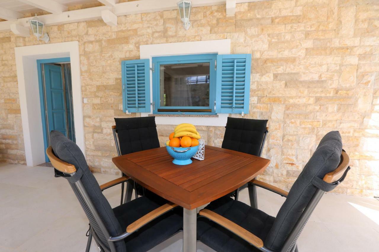 Kuce Za Odmor Brkic Apartment Lozovac Bagian luar foto