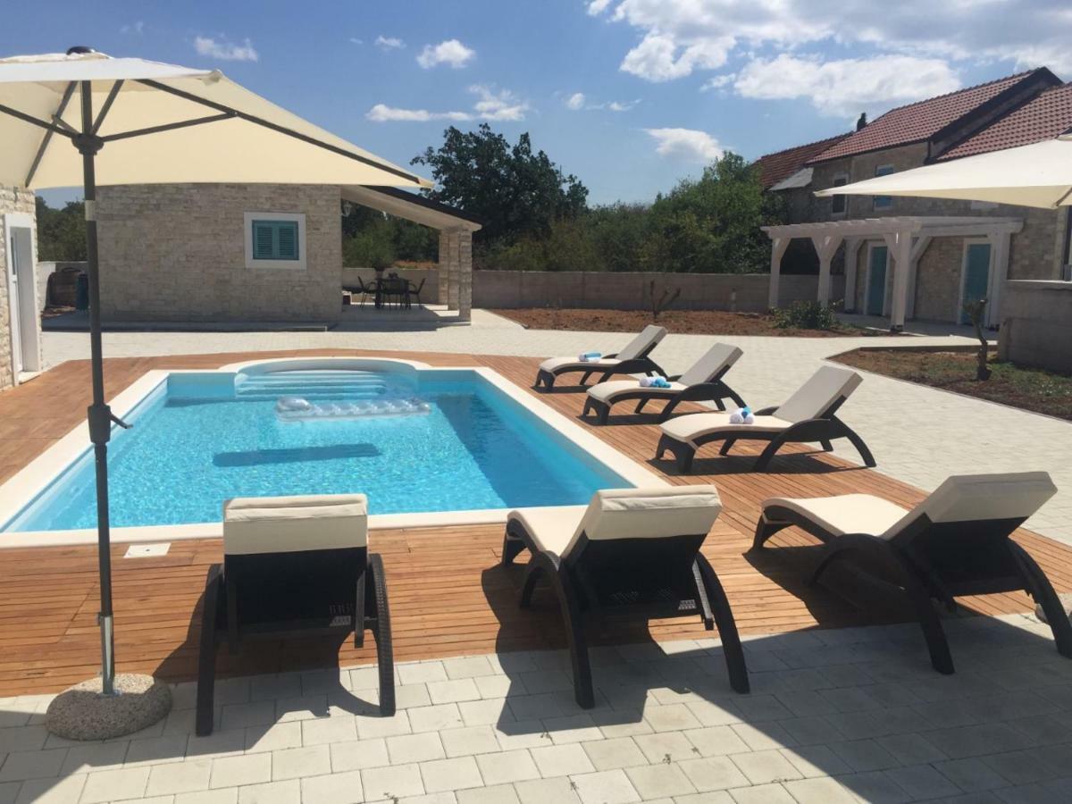 Kuce Za Odmor Brkic Apartment Lozovac Bagian luar foto