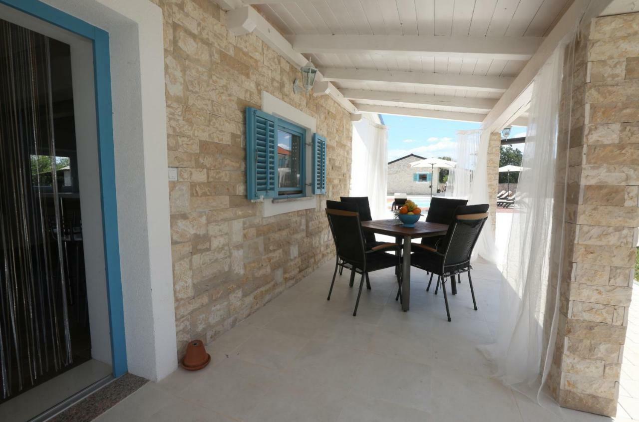 Kuce Za Odmor Brkic Apartment Lozovac Bagian luar foto