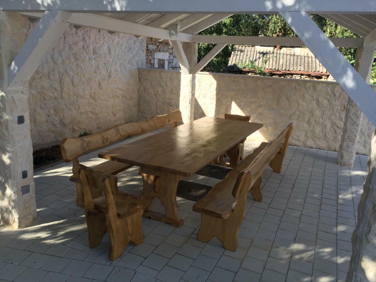 Kuce Za Odmor Brkic Apartment Lozovac Bagian luar foto
