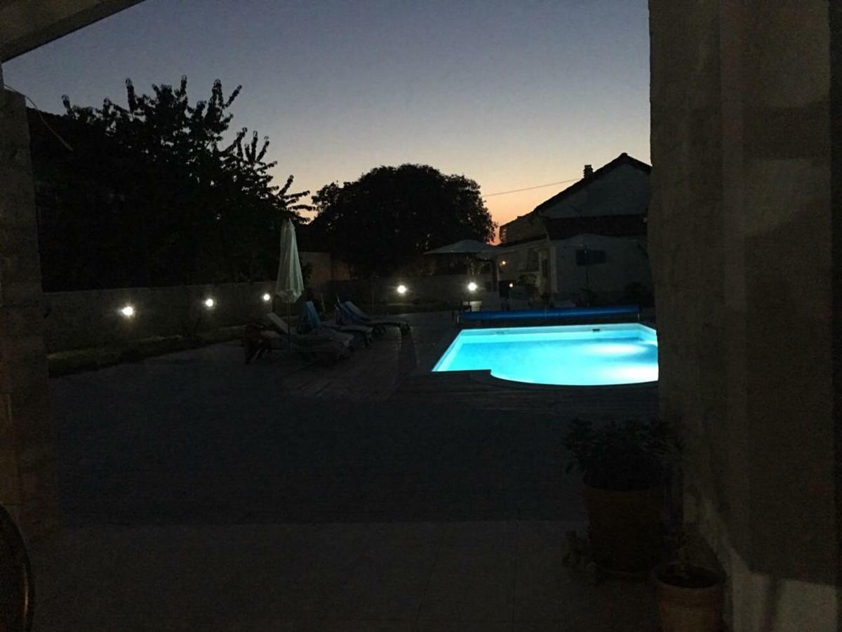 Kuce Za Odmor Brkic Apartment Lozovac Bagian luar foto