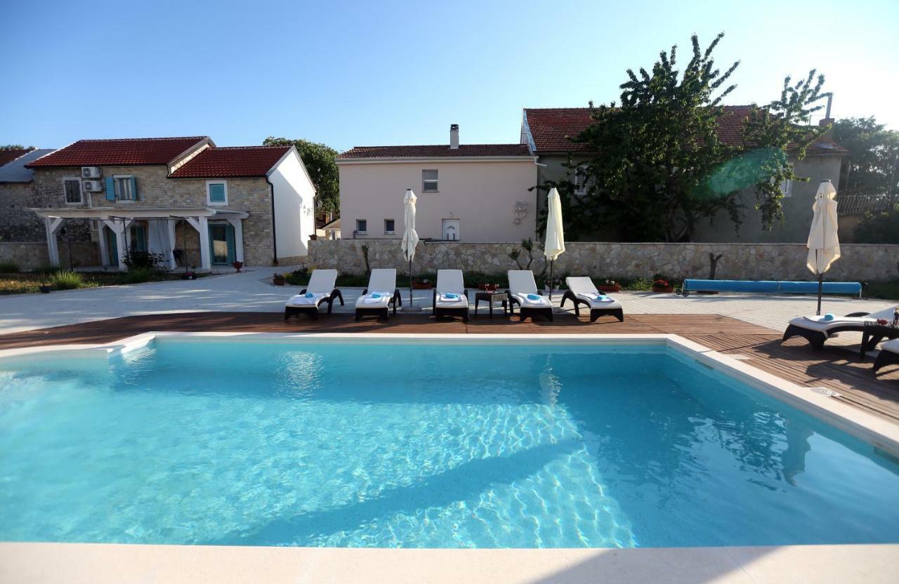 Kuce Za Odmor Brkic Apartment Lozovac Bagian luar foto